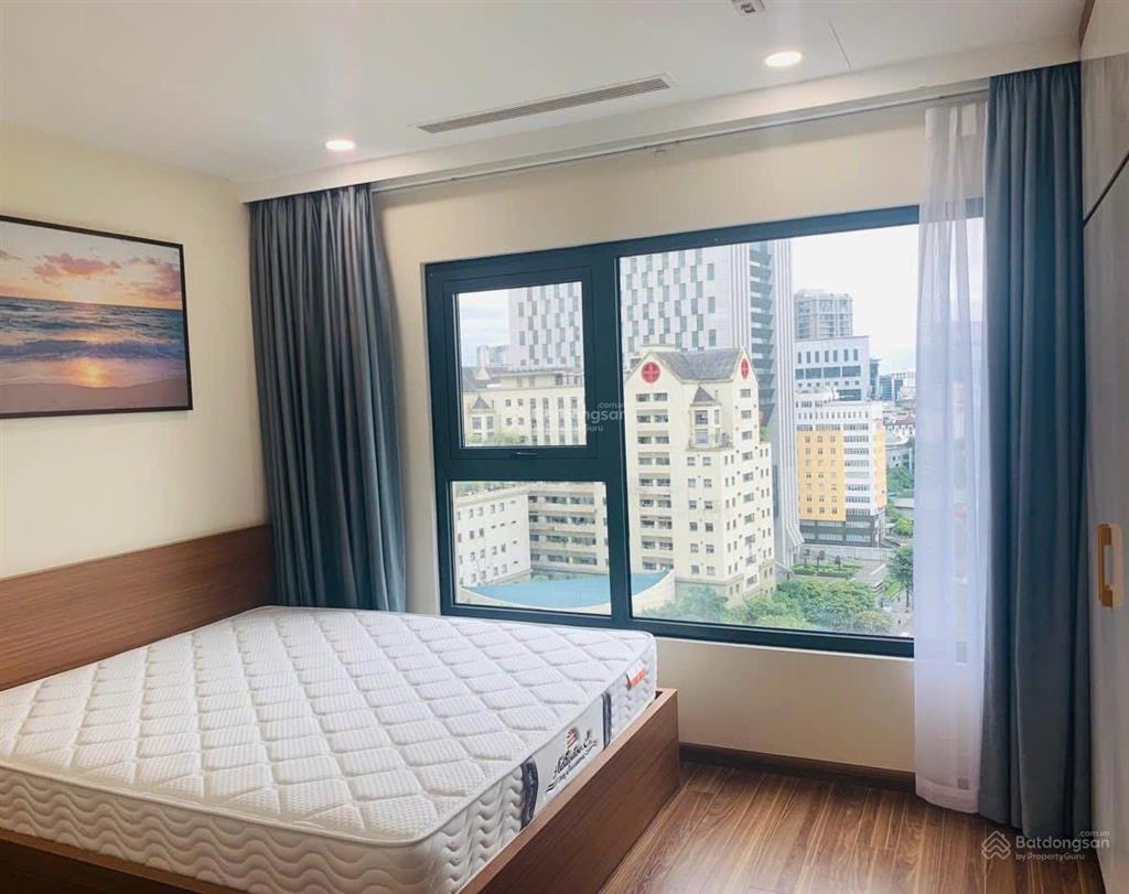 Cho thuê chcc golden park tower, 105m2, 3 ngủ 2 wc full đồ đẹp, căn góc, giá 21tr. l/h 0378 456 ***