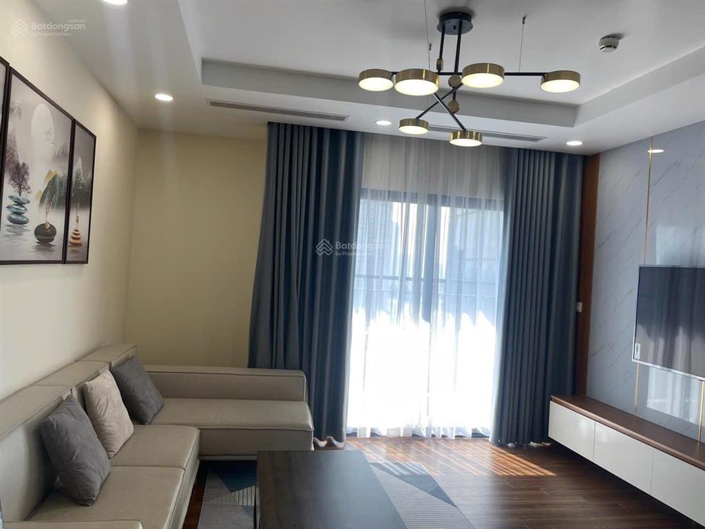 Cho thuê chcc golden park tower, 105m2, 3 ngủ 2 wc full đồ đẹp, căn góc, giá 21tr. l/h 0378 456 ***