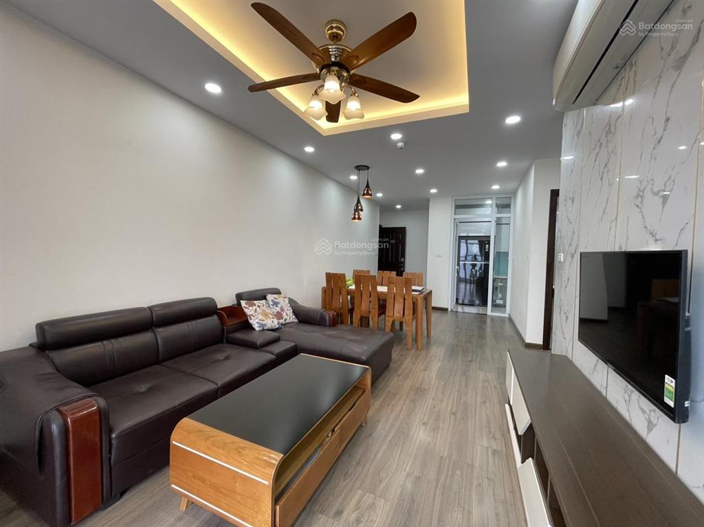 Chính chủ cho thuê căn hộ a10 nam trung yên, tầng cao, full nt, giá 18.5tr,  0378 456 ***