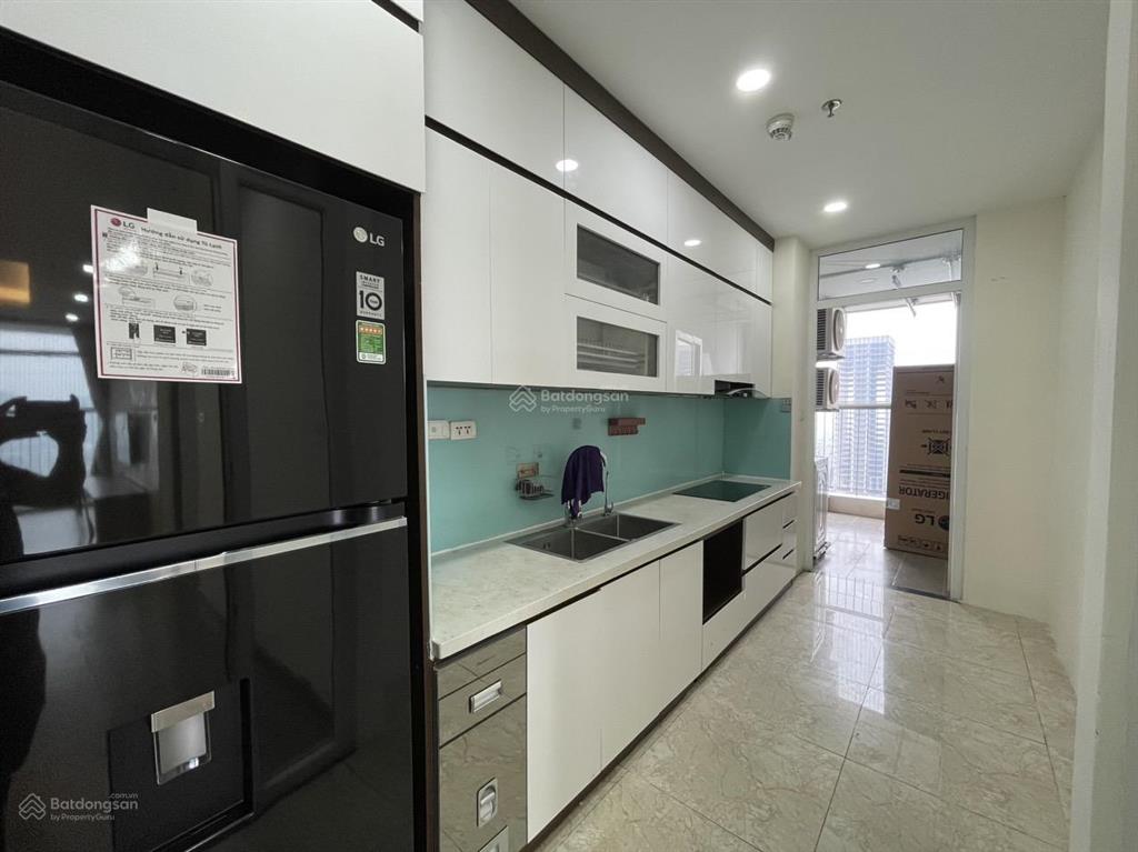 Chính chủ cho thuê căn hộ a10 nam trung yên, tầng cao, full nt, giá 18,5tr,  0378 456 ***
