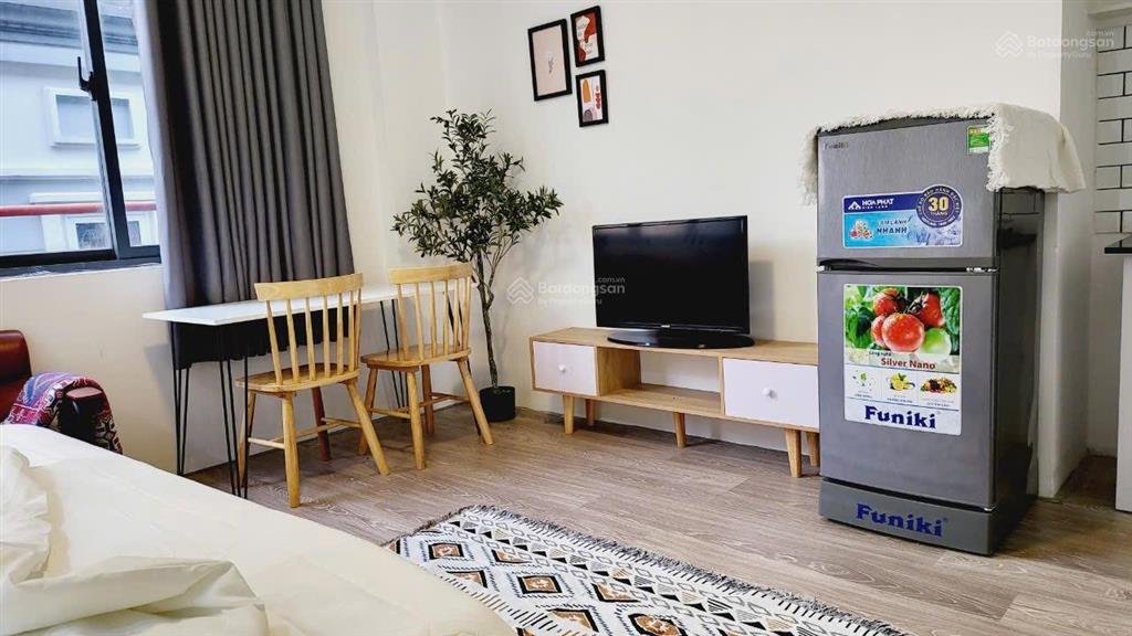 Cho thuê phòng view nhà thờ tân định hai bà trưng, quận 1  giáp quận 3  phú nhuận  gần cầu kiệu