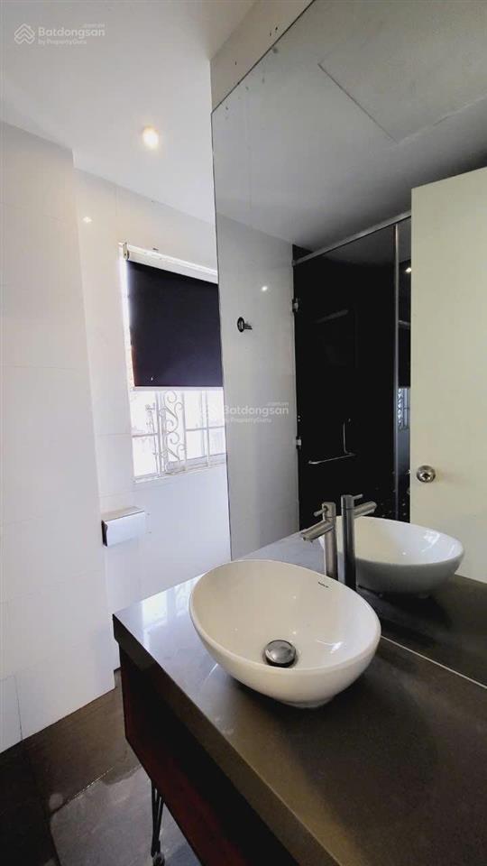 Cho thuê phòng view nhà thờ tân định hai bà trưng, quận 1  giáp quận 3  phú nhuận  gần cầu kiệu