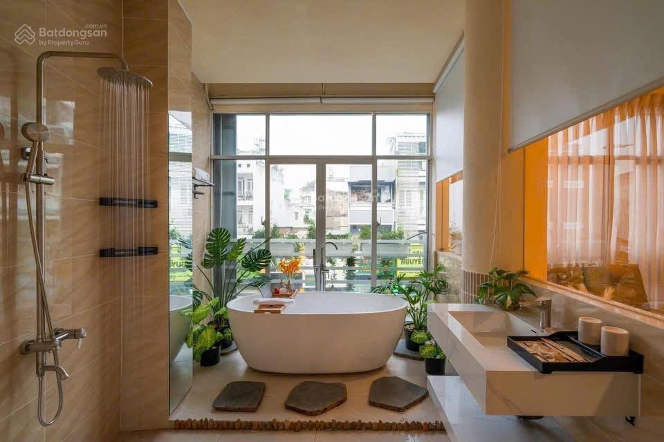 Cho thuê căn hộ 1 phòng ngủ ban công bồn tắm cực chill đinh tiên hoàng, quận 1 gần cv lê văn tám