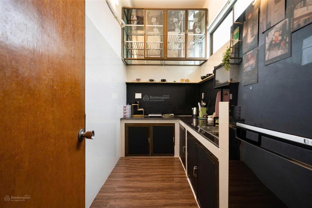 Cho thuê căn hộ vintage retro 1 phòng ngủ + gác + ban công chung cư cống quỳnh, quận 1 nhận airbnb