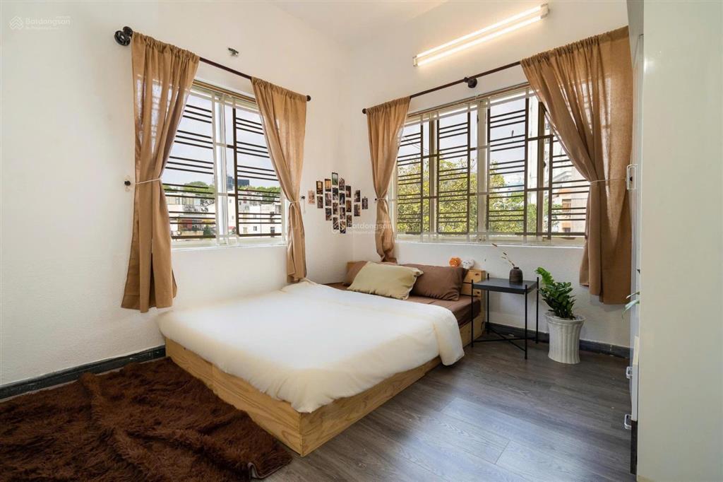 Cho thuê căn hộ vintage retro 1 phòng ngủ + gác + ban công chung cư cống quỳnh, quận 1 nhận airbnb