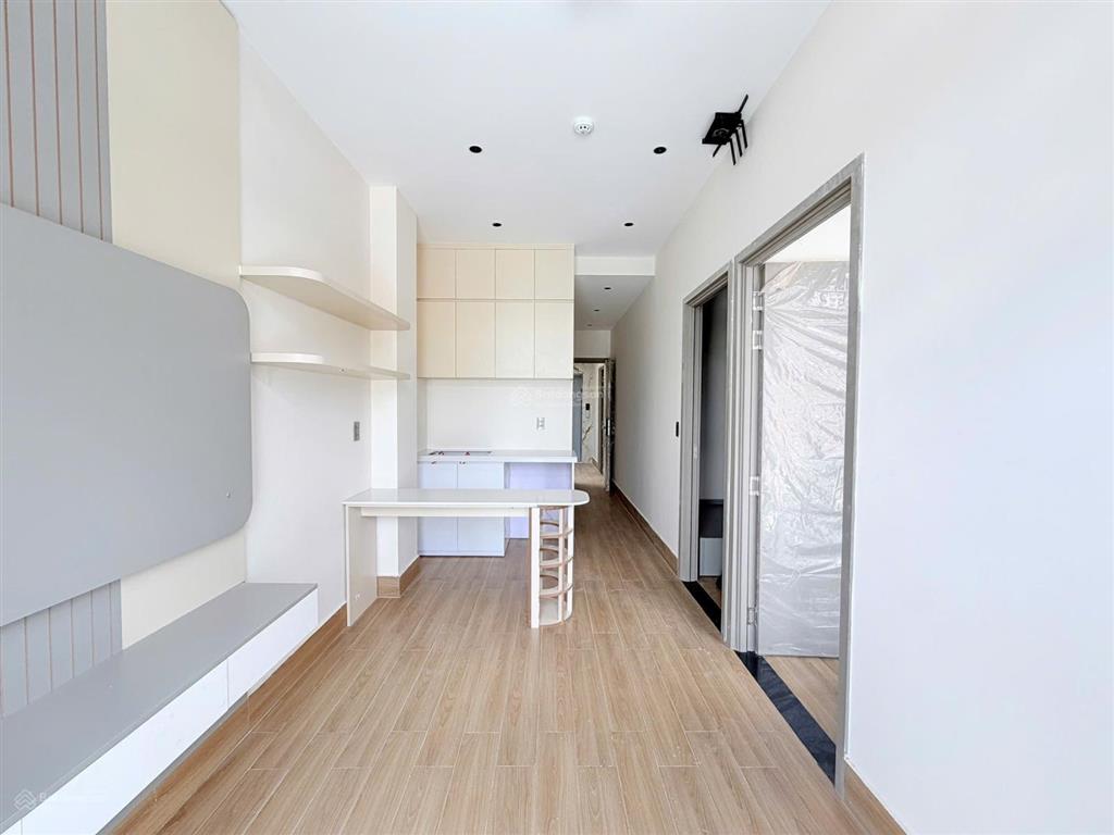 Cho thuê căn hộ penthouse tại q5, 2 phòng ngủ sân thượng riêng to đùng  giáp q1, cầu nguyễn văn cừ