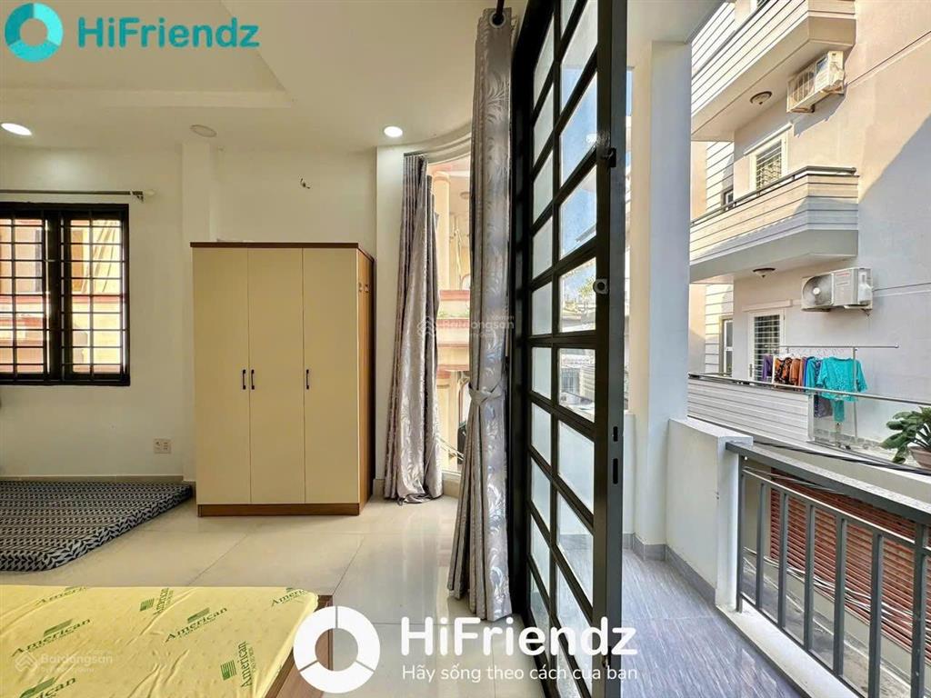 Cho thuê phòng ban công tách bếp tai quận 10 gần đh bách khoa, ueh, vạn hạnh mall  giá rẻ