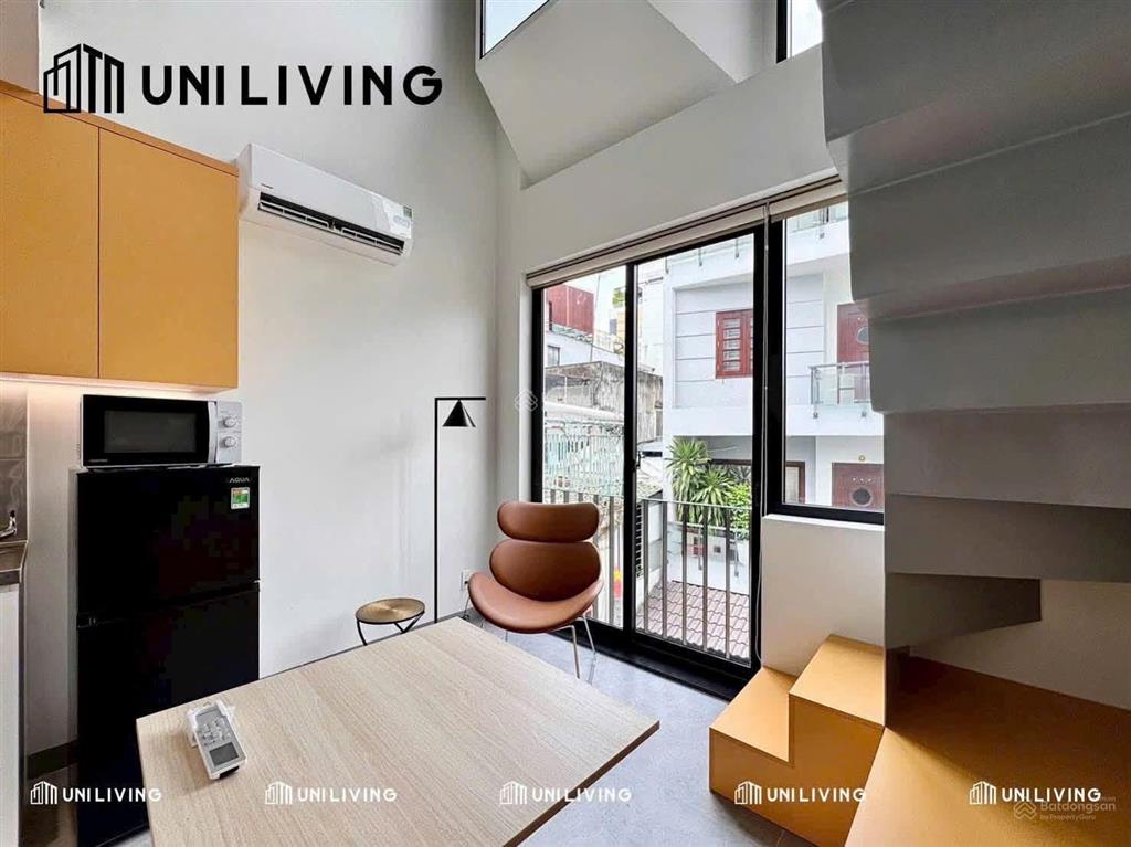 Cho thuê căn hộ duplex trần cao 2m5  tại q3 gần chợ tân định, cv lê văn tám, hồ con rùa quận 1