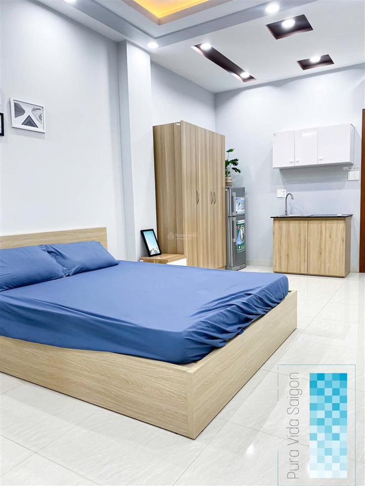 Cho thuê phòng ban công quận 1  mặt tiền đường ban công thang máy | gần đh ueh viện isb