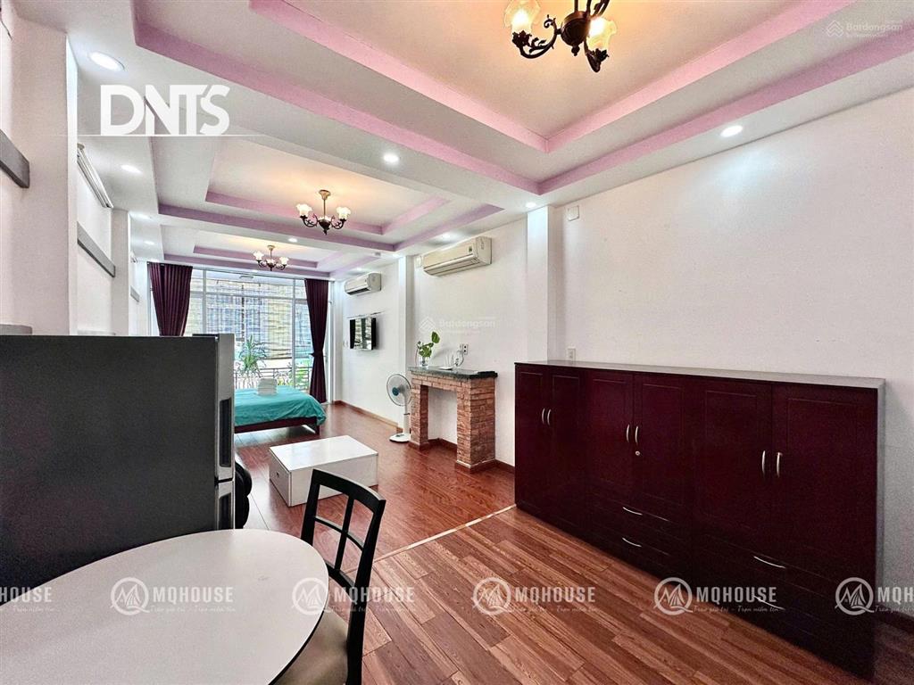 Cho thuê chdv studio 30m ban công thoáng có dọn dẹp vệ sinh đề thám quận 1  gần bùi viện