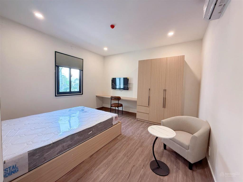 Cho thuê căn hộ 1pn ban công full nội thất tại quận 1 gần vòng xoay phù đổng  chợ bến thành