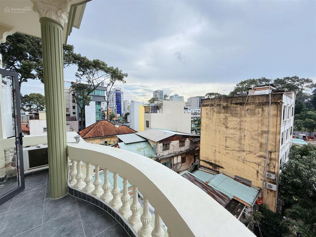 Cho thuê căn hộ 1pn ban công full nội thất tại quận 1 gần vòng xoay phù đổng  chợ bến thành