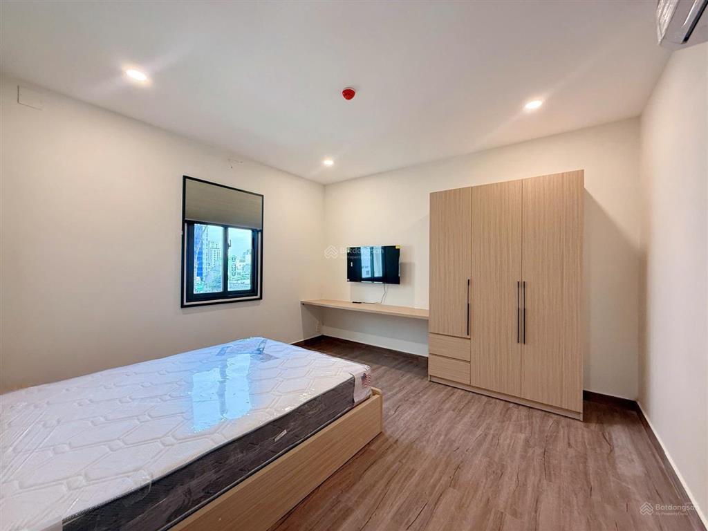Cho thuê căn hộ 1pn ban công full nội thất tại quận 1 gần vòng xoay phù đổng  chợ bến thành
