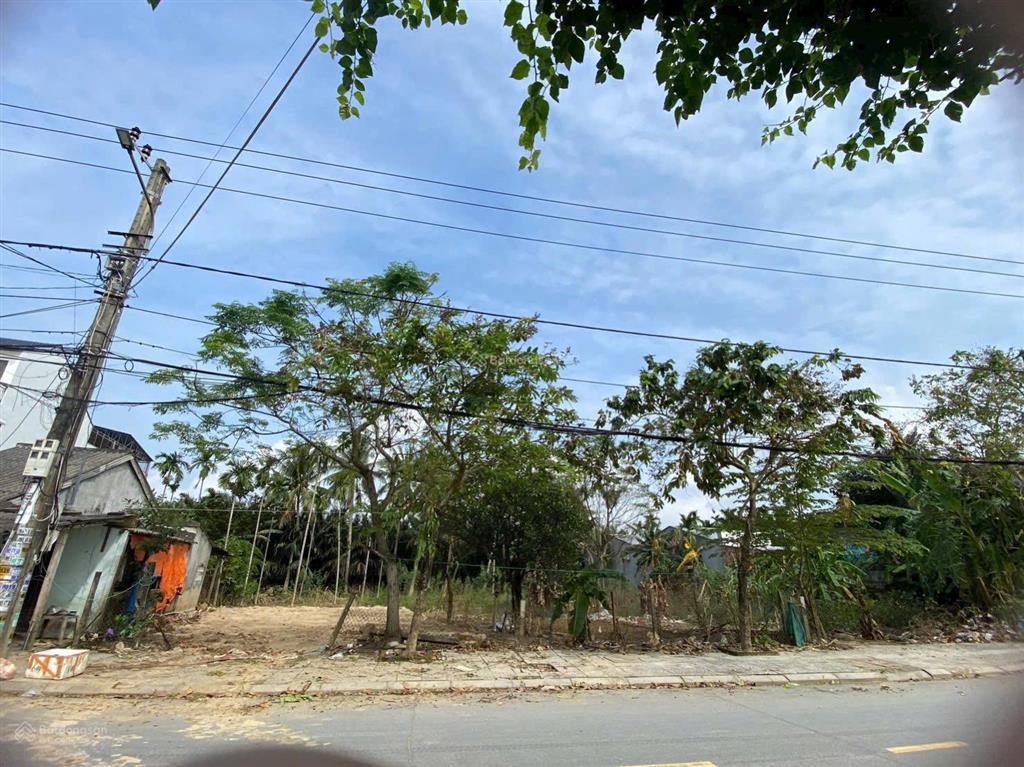Bán đất mặt tiền nguyễn tri phương, hội an, view sông thu bồn
 diện tích đất 362,2m2, ngang 7,27m