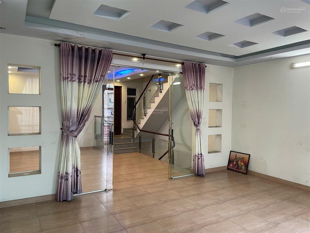 Nhà diện tích lớn 6.3x22m tô hiến thành 6pn  phù hợp công ty, spa, dạy học