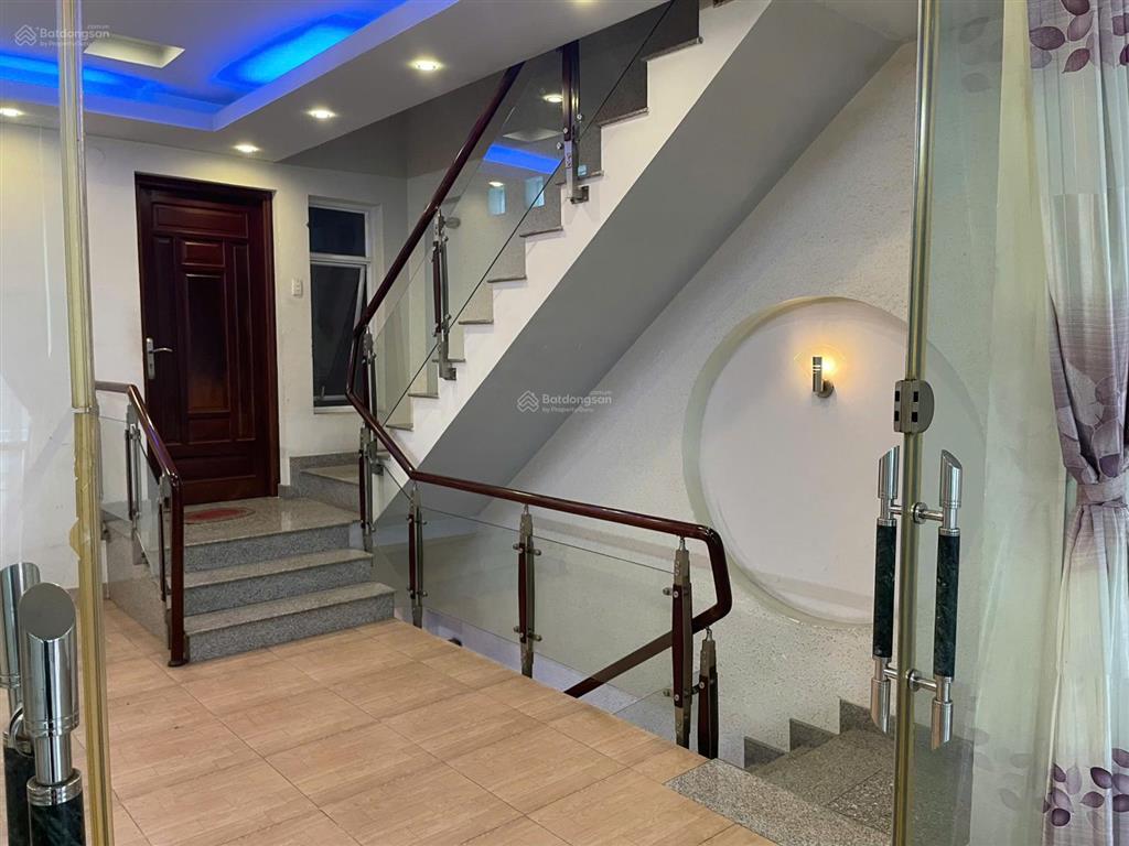 Nhà diện tích lớn 6.3x22m tô hiến thành 6pn  phù hợp công ty, spa, dạy học