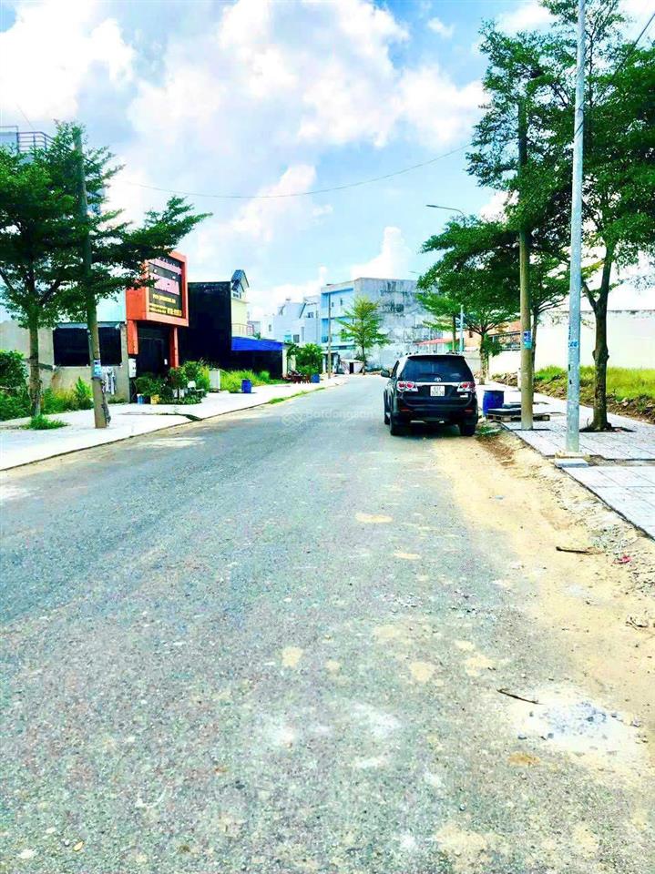 Duy nhất 1 lô 6x17,5m chủ ngộp cần bán nhanh. vị trí siêu đẹp ngay chợ, siêu thị