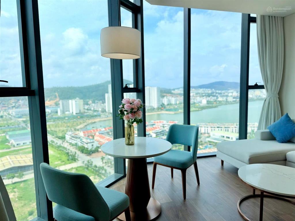Căn góc b05 cần bán gấp nhanh ngày hom nay chỉ 2tỷ9