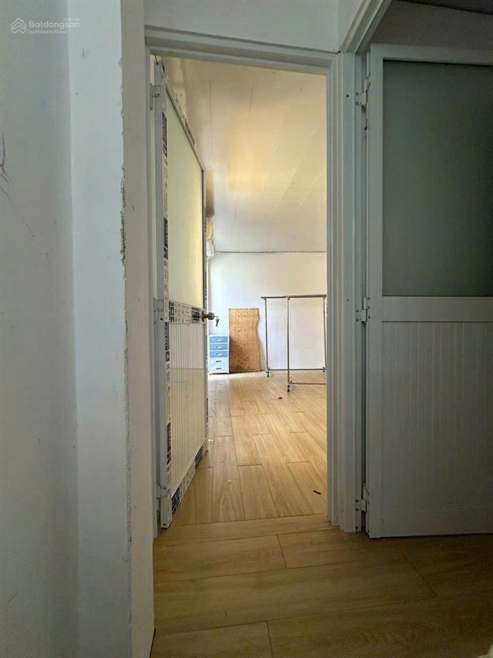 Bán nhà hẻm 3 gác đường phan văn hân, 2 tầng, sát chợ thị nghè, tin thật 100%