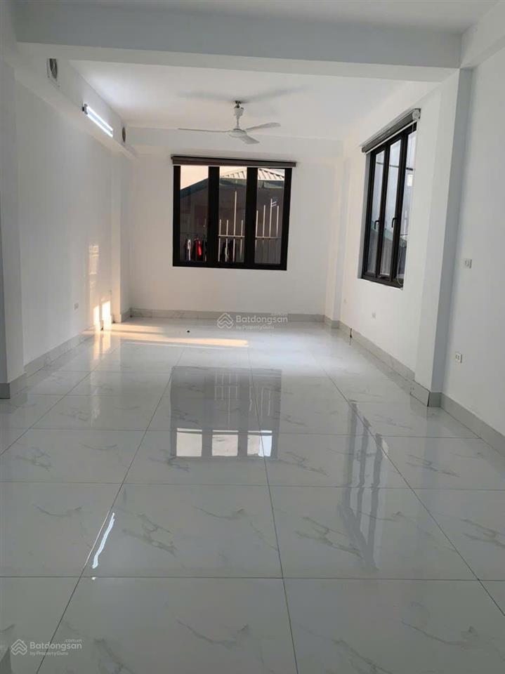 Bán nhà 2 tầng 4,04 x 13,75 mặt tiền hưng phú