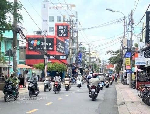 Bán nhà 10x 30.5m, ngang 10m đắc địa mặt tiền phan văn trị