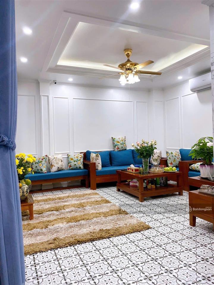 Ngõ 135 phố đồng cổ  tây hồ 38/50m2x7 tầng  ôtô đỗ cửa  mt 7m  cách 1 nhà ra phố  chào 16,5 tỷ