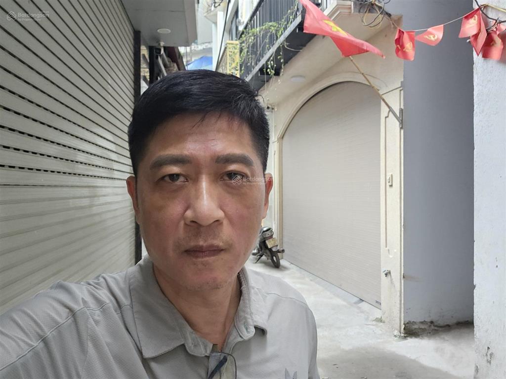 Bán nhà đường đồng cổ  tây hồ 7 tầng  33/37m thang máy , mặt tiển rộng 5,5m chào 18,5 tỷ.