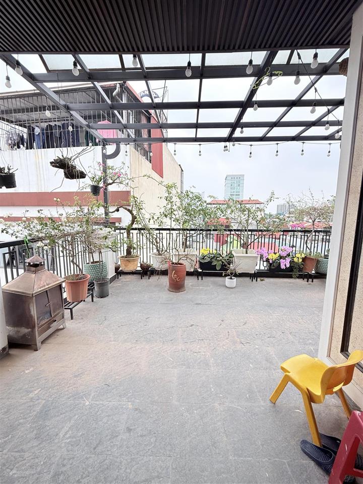 Bán nhà đường đồng cổ  tây hồ 7 tầng  33/37m thang máy , mặt tiển rộng 5,5m chào 18,5 tỷ.