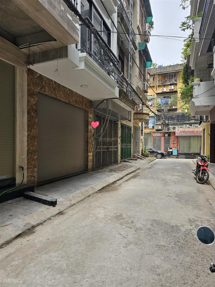 Ngõ 389 hoàng quốc việt  cầu giấy phân lô  31m x 6 tầng  mt 4m  chào 17,5 tỷ. thang máy