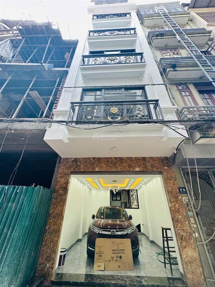 Ngõ 389 hoàng quốc việt  cầu giấy phân lô  31m x 6 tầng  mt 4m  chào 17,5 tỷ. thang máy