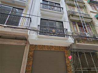 Ngõ 389 hoàng quốc việt  cầu giấy phân lô  31m x 6 tầng  mt 4m  chào 17,5 tỷ. thang máy