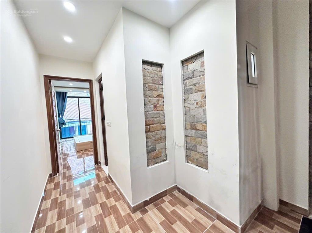 Ngõ 175 bán nhà 31/35m x 6 tầng  chào 13,6 tỷ  ô tô đỗ cửa  kd