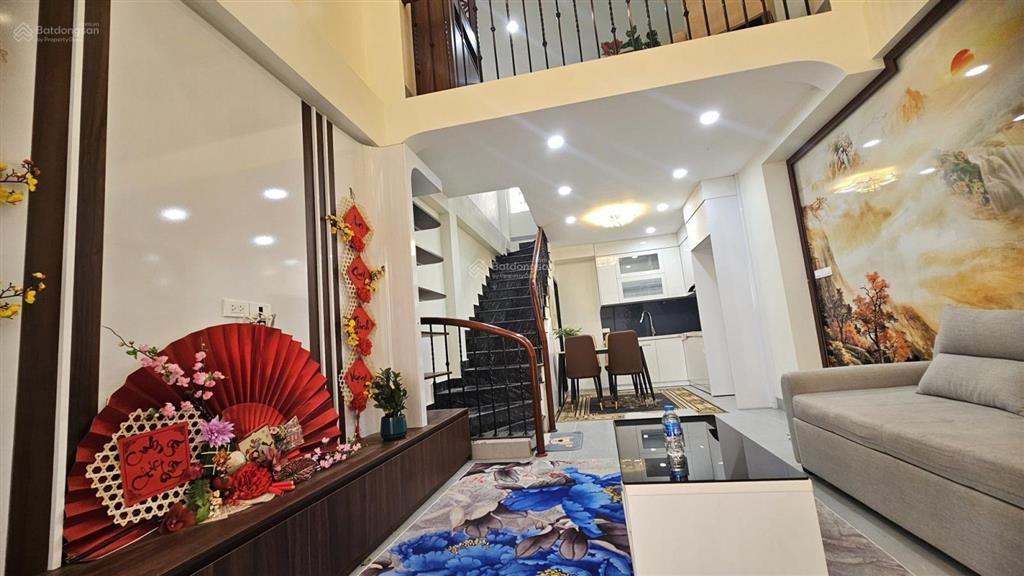 Nhà đẹp 36m ngõ 269 lạc long quân, cầu giấy 4 tầng  mt 5,7m  chào 10,5 tỷ, nhàlô góc, ngõ thông