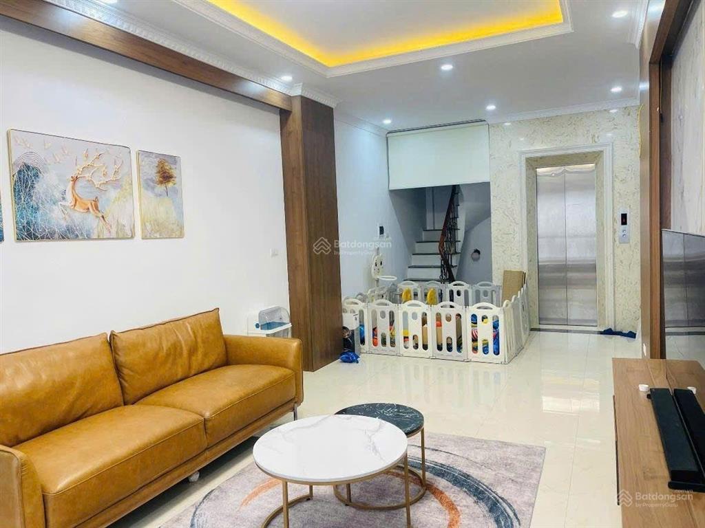 Ngõ lạc long quân  tây hồ  35m2 x 6 tầng  mt 3.6m  10,9 tỷ  thang máy  gần ôtô, nhà đẹp