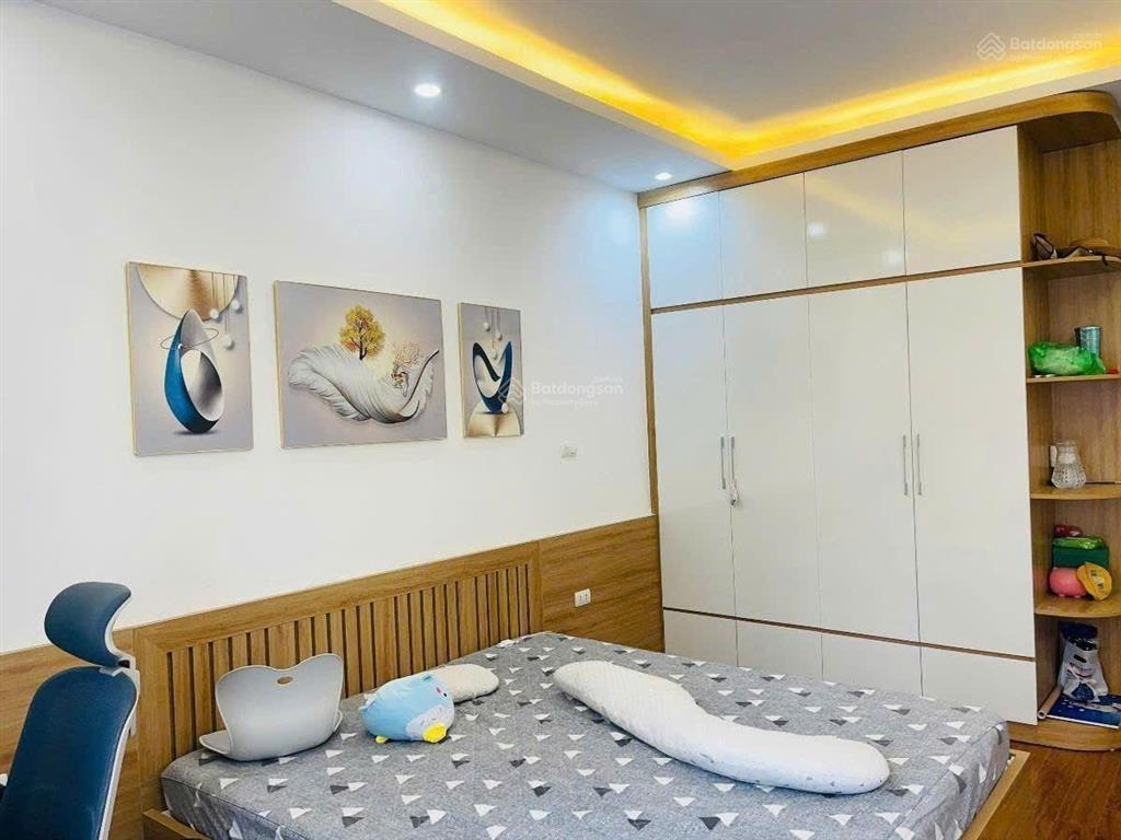 Ngõ lạc long quân  tây hồ  35m2 x 6 tầng  mt 3.6m  10,9 tỷ  thang máy  gần ôtô, nhà đẹp