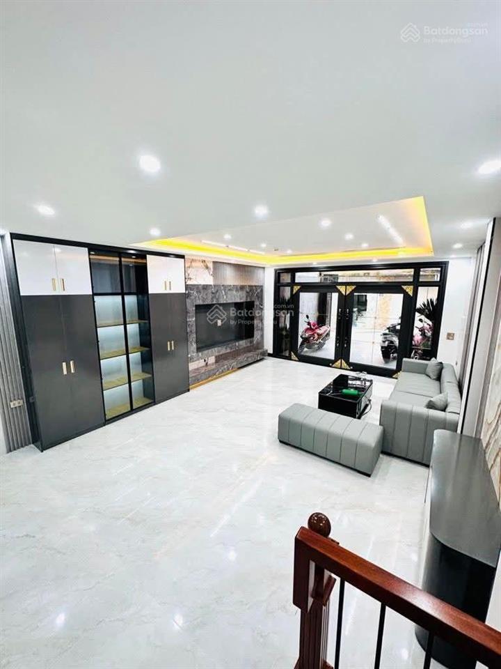 Nhà cuối vũ lăng, ngũ hiệp, 50m2, 5 tầng, chỉ 5.5 tỷ, ngõ 3m, không lỗi