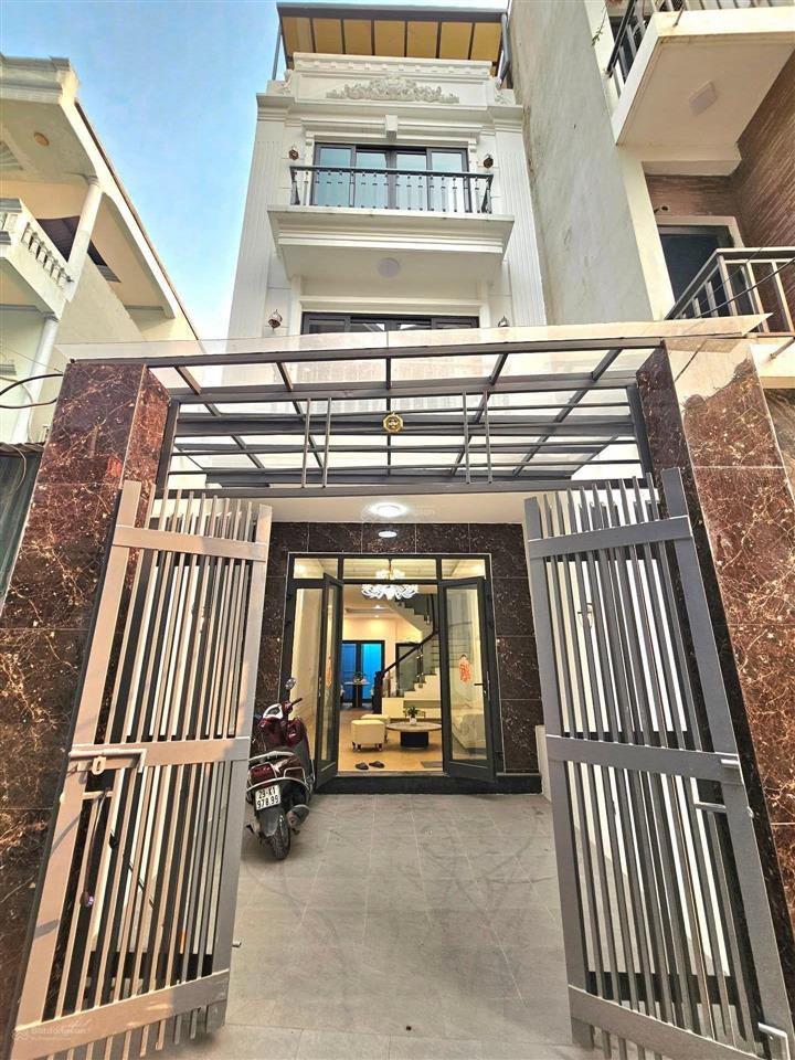 Ngũ hiệp ngọc hồi, xe 7 chỗ đỗ cửa, 68m2, 4 tầng, 6 tỷ