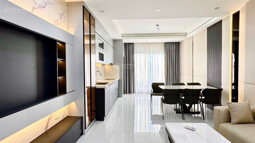 Ngã ba vũ lăng tứ hiệp, 50m thang máy 7 tỷ, xe 7 chỗ vào nhà