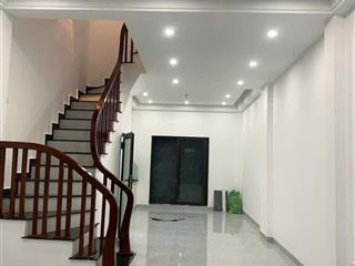 Quỳnh đô, vĩnh ninh, 55m2, 5 tầng chỉ 4.7 tỷ, đầu ngõ là chợ bãi gửi ô tô