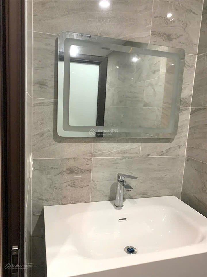 Quỳnh đô, vĩnh ninh, 55m2, 5 tầng chỉ 4.7 tỷ, đầu ngõ là chợ bãi gửi ô tô