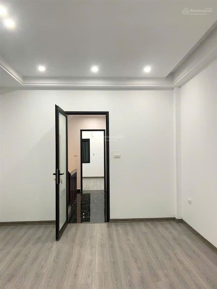 Quỳnh đô, vĩnh ninh, 55m2, 5 tầng chỉ 4.7 tỷ, đầu ngõ là chợ bãi gửi ô tô