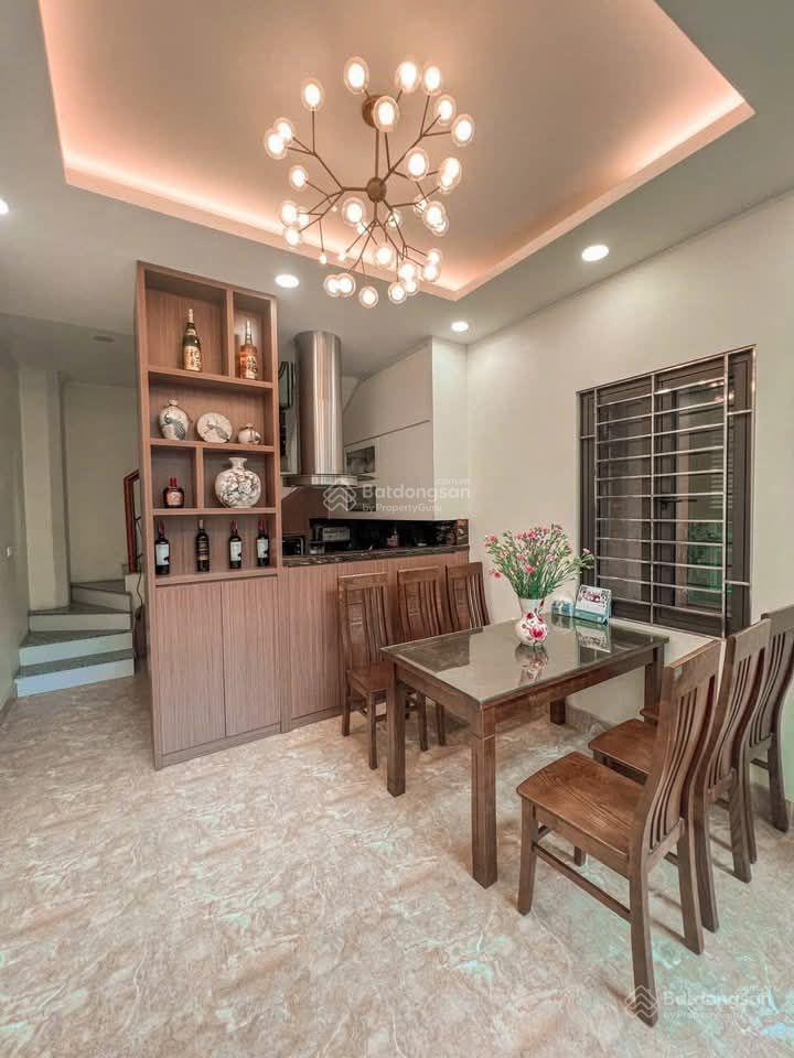Nhà hữu hòa cầu tó, 50m2, 4.5 tỷ, 5 tầng, chợ ngay đầu ngõ