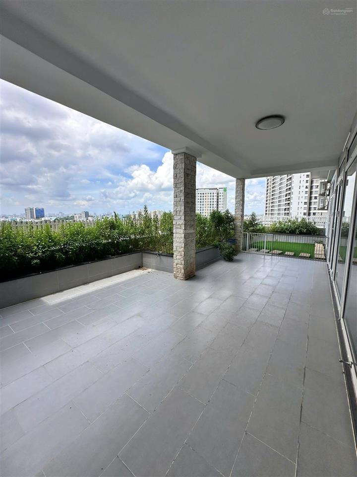 Bán căn hộ thiên nam q.10, dt 300m2, 3pn, 4wc giá 18 tỷ sổ hồng. view đông nam,  0943 245 *** huy.