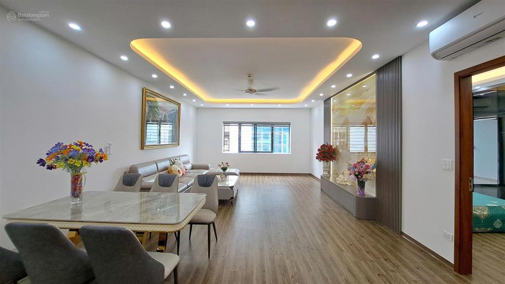 Tôi bán căn hộ tòa n09 thành thái 130m2 view công viên cầu giấy giá 10.3 tỷ
