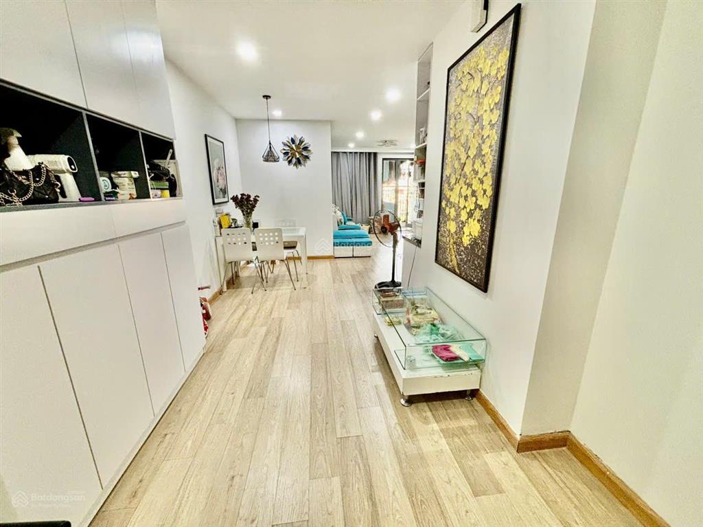 Bán căn hộ tòa e3 mặt phố vũ phạm hàm 93.7m2 3 phòng ngủ giá 7 tỷ