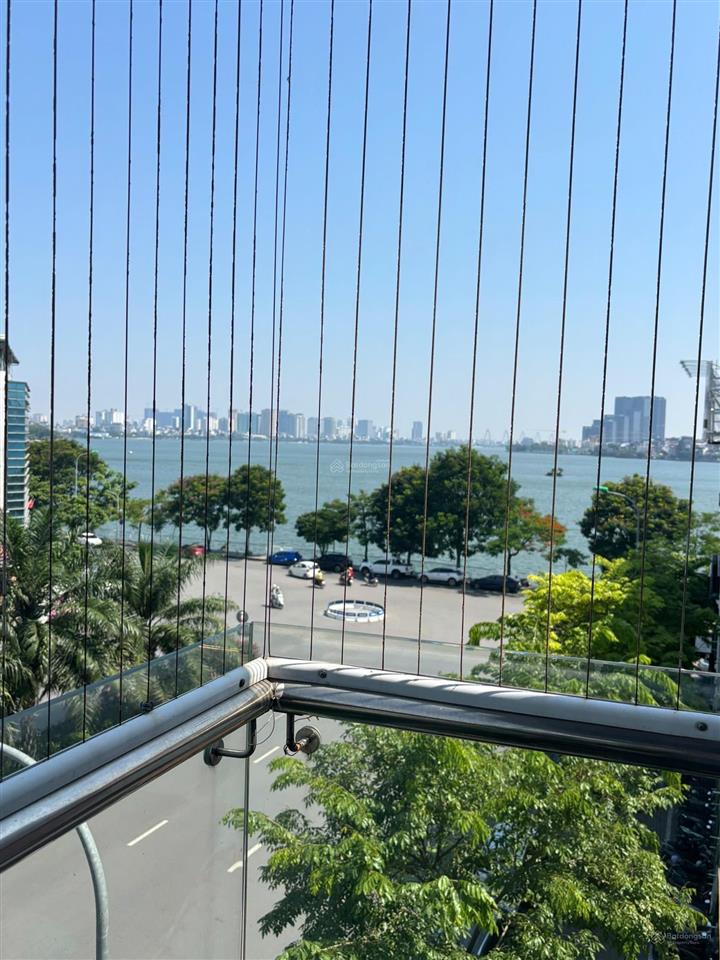 Chính chủ cho thuê nhà 2 mặt tiền phố văn cao và nguyễn đình thi view hồ tây 60m2x5 tầng ôtô đỗ cửa