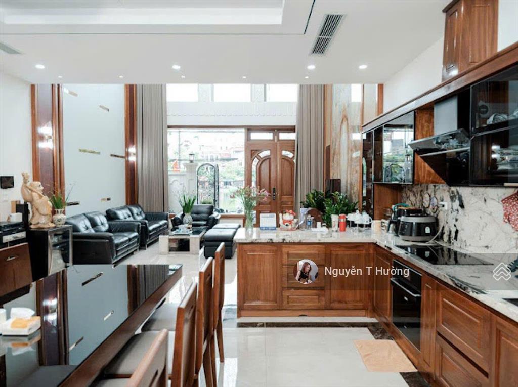 Hiếm  nhà trung tâm cầu giấy, ô tô tránh vỉa hè, phân lô, dân trí cao