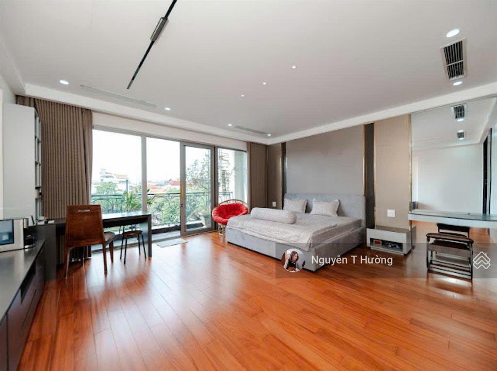 Hiếm  nhà trung tâm cầu giấy, ô tô tránh vỉa hè, phân lô, dân trí cao