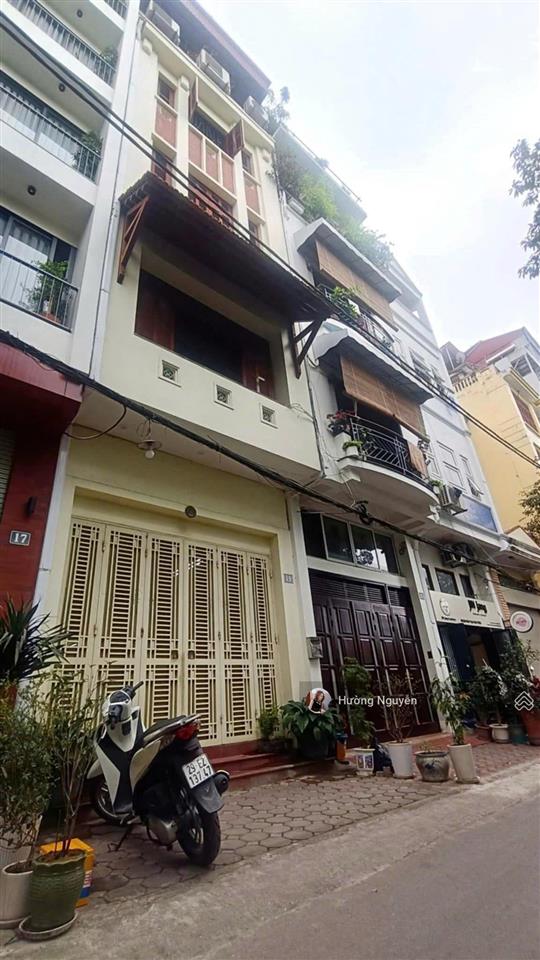 Hiếm phân lô gần hồ hoàng cầu  55m mặt tiền 4.1m  nhà dân xây khung cột cực chắc