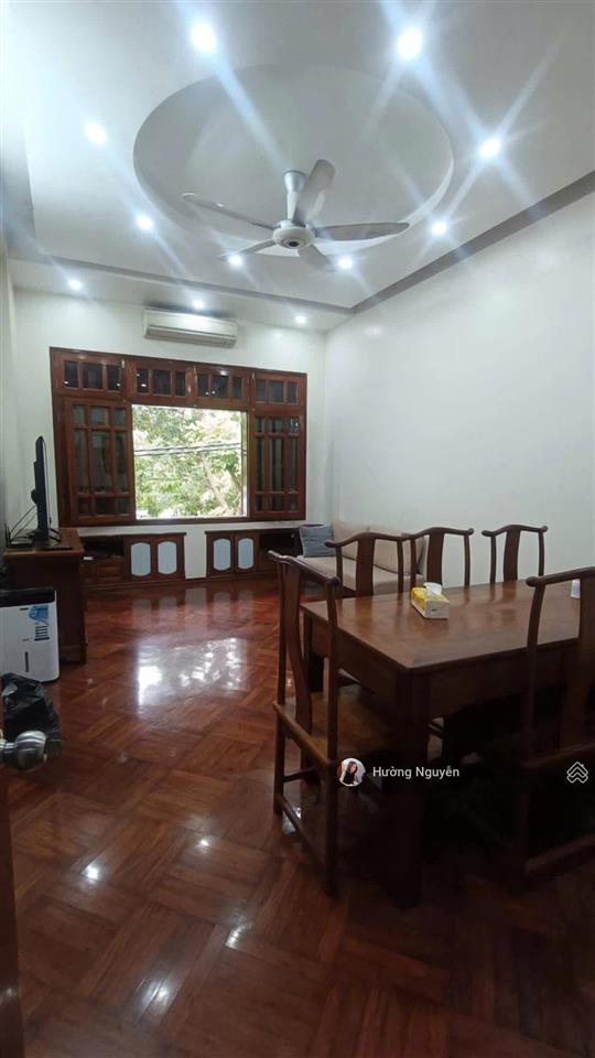 Hiếm phân lô gần hồ hoàng cầu  55m mặt tiền 4.1m  nhà dân xây khung cột cực chắc
